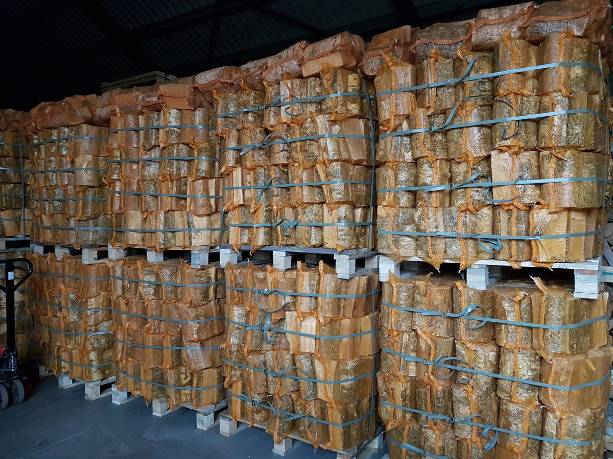 Oak firewood in 22 l bags - Image 2